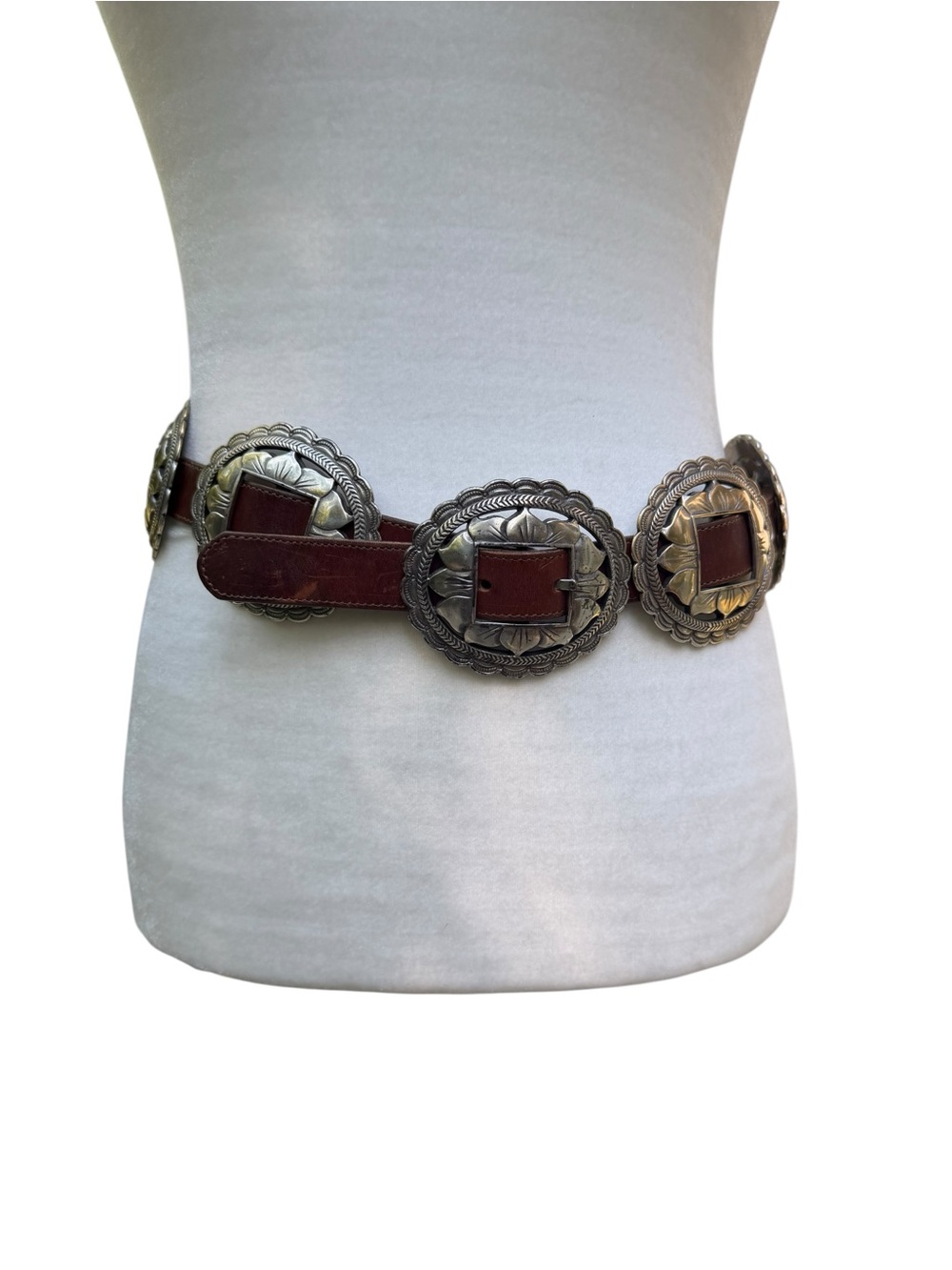 Brighton Y2K Western Concho Leather Belt in Brown and Silver - Picture 2 of 6